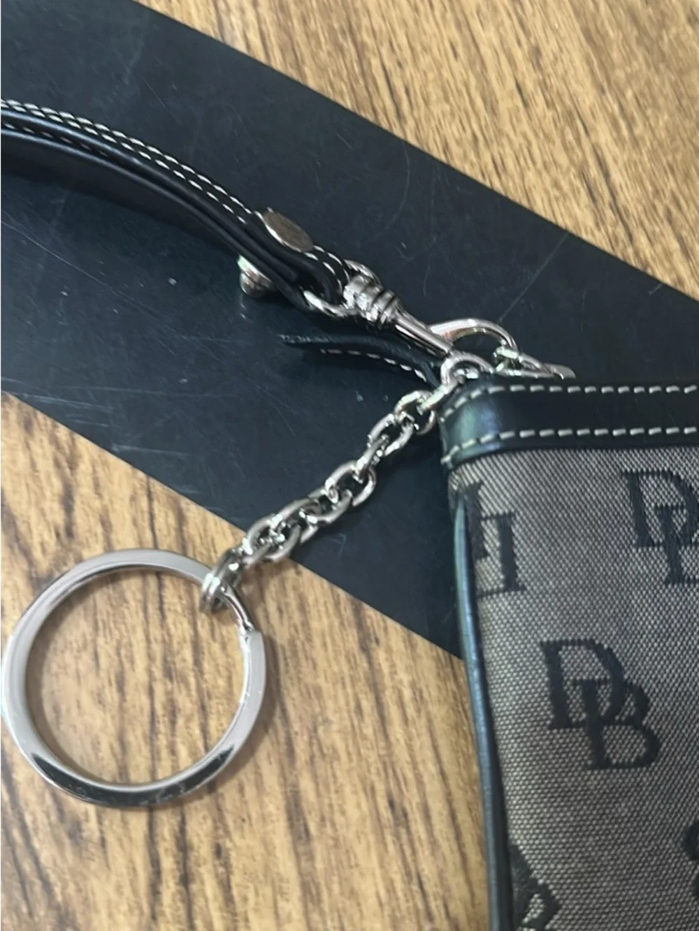 Vintage Dooney and Bourke wristlet with key chain